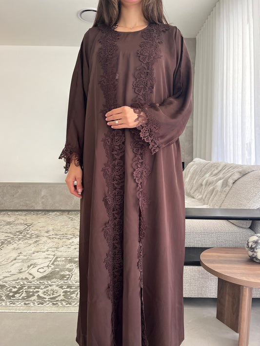 Noůr Lace Abaya Set - AW26